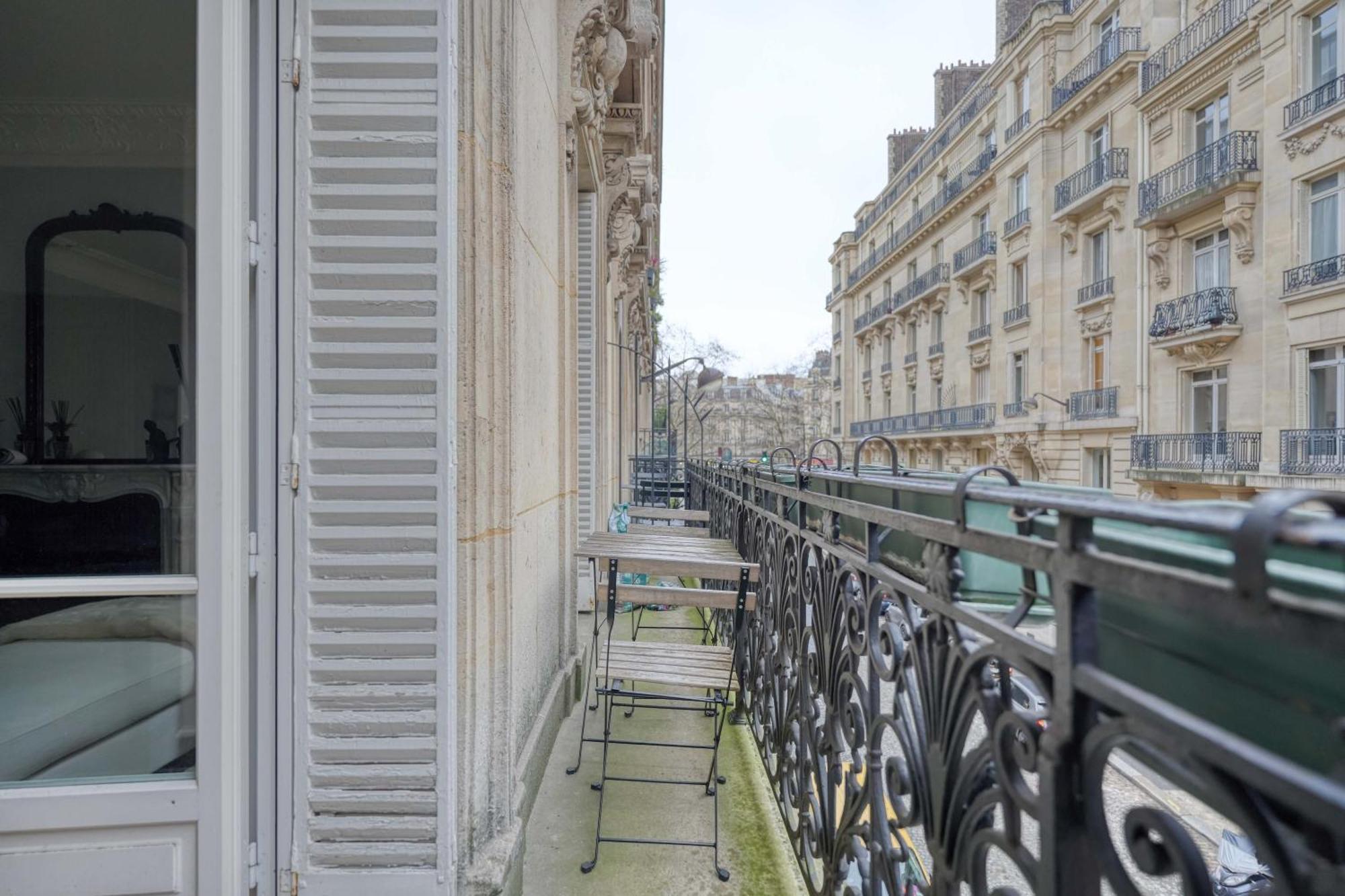 Apartment Av Experiences - Bugeaud Luxury Paris